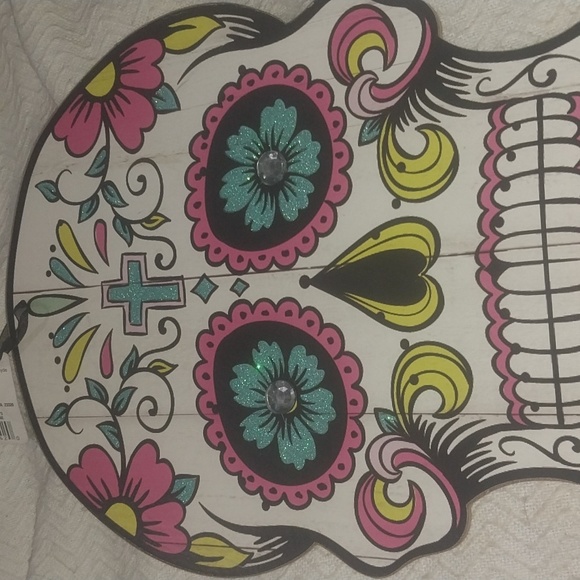 Fancy skull decoration - Picture 4 of 7